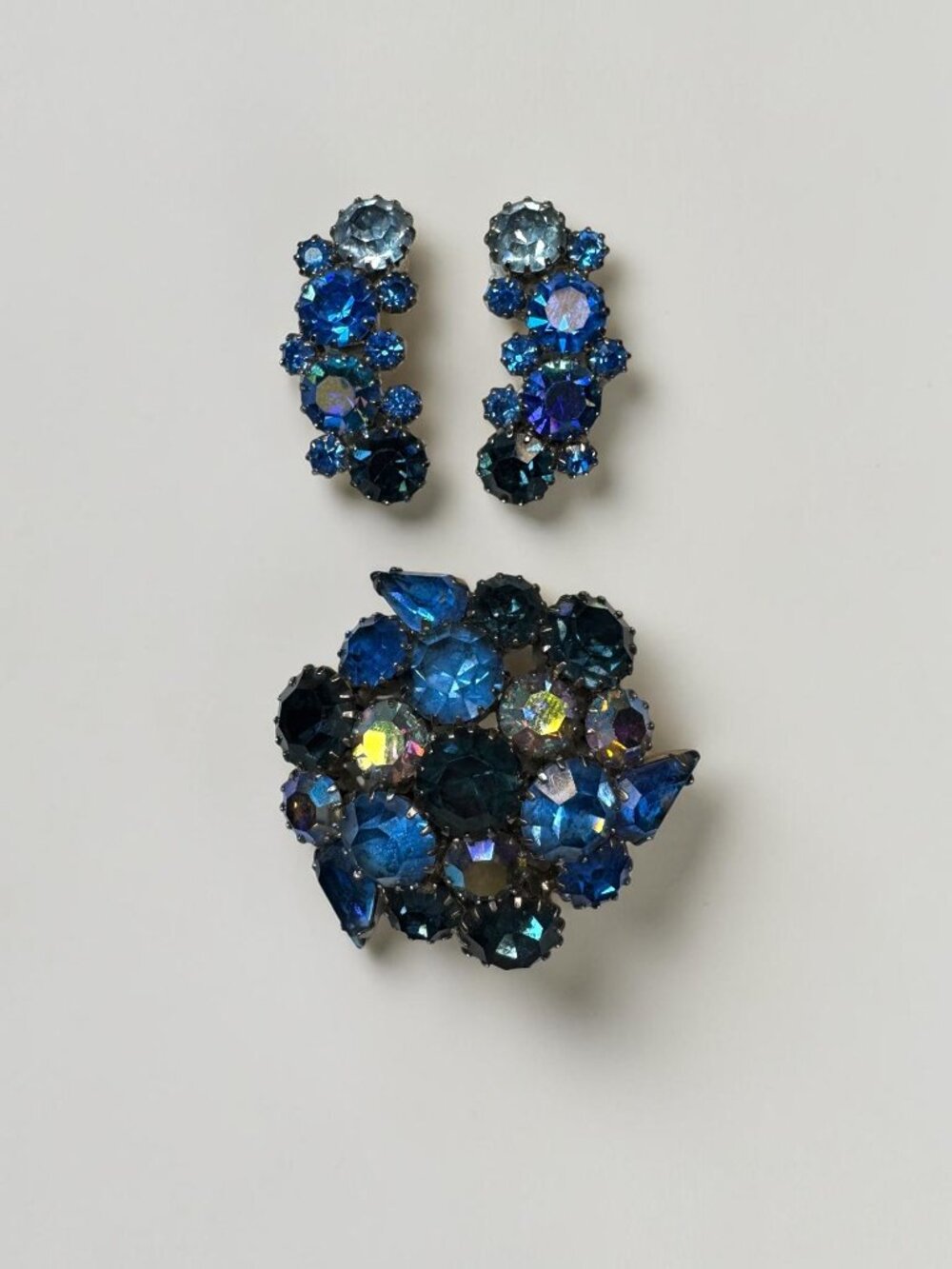Karu Arke Brooch Earrings Set Blue AB Crystal Cluster Silver Tone Vintage 1960s